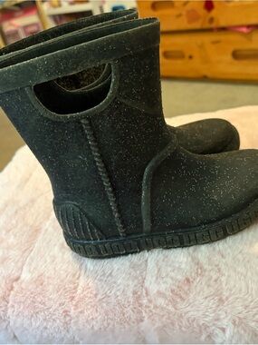 UGG Kids Black Sparkle Pull-On Winter Boots